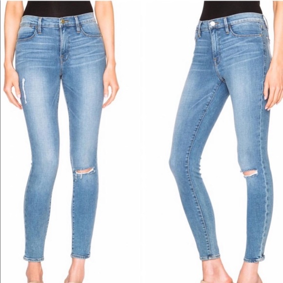 FRAME LIGHT WASH SKINNY JEANS WITH DESTROY